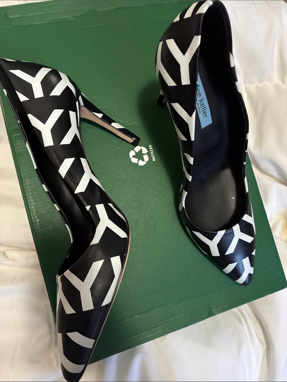 Dee Keller Black and White Geometric Pointed-Toe Pumps